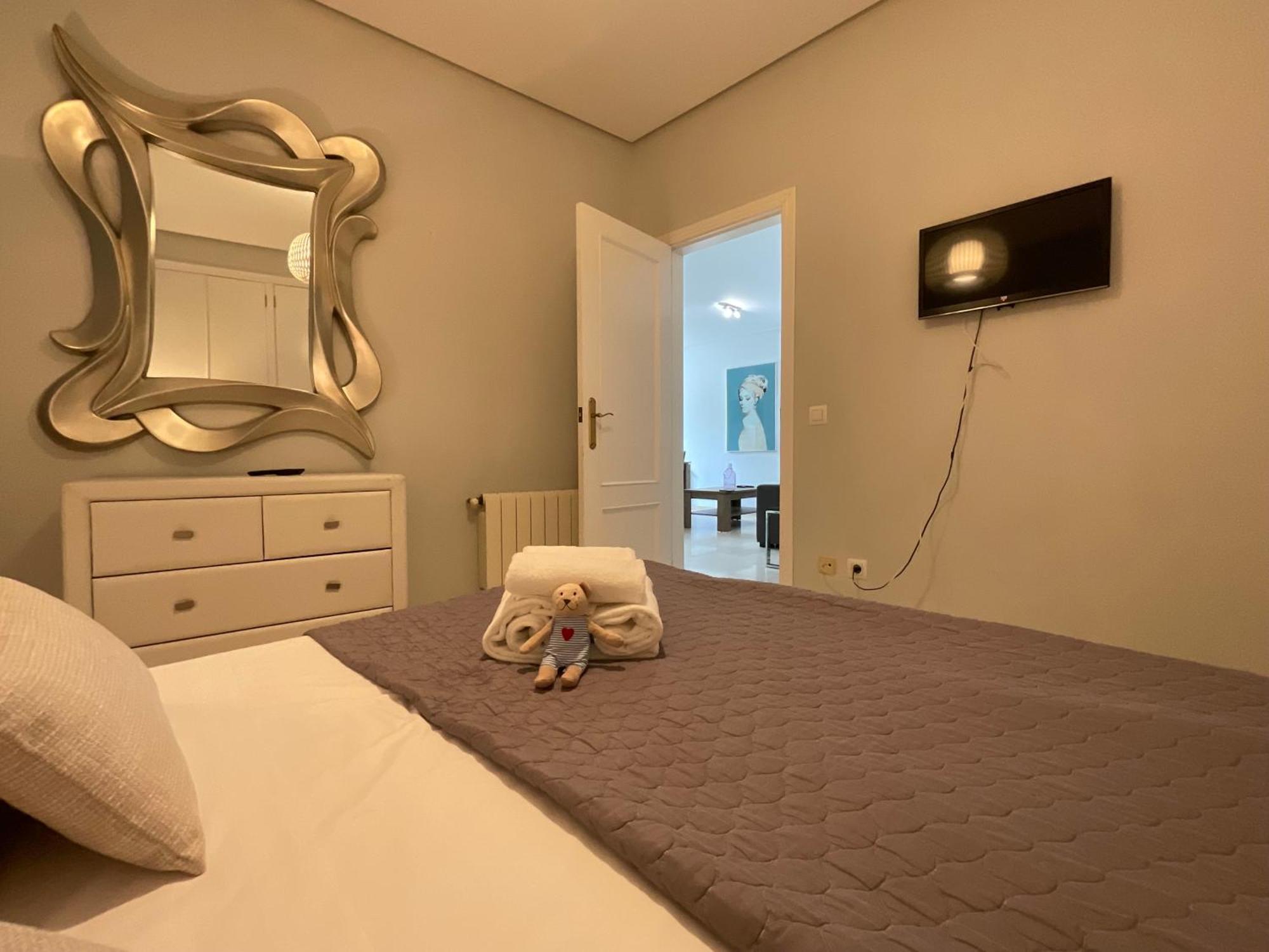 Travel Habitat Atico Calle Comedias Apartment Valencia Exterior photo