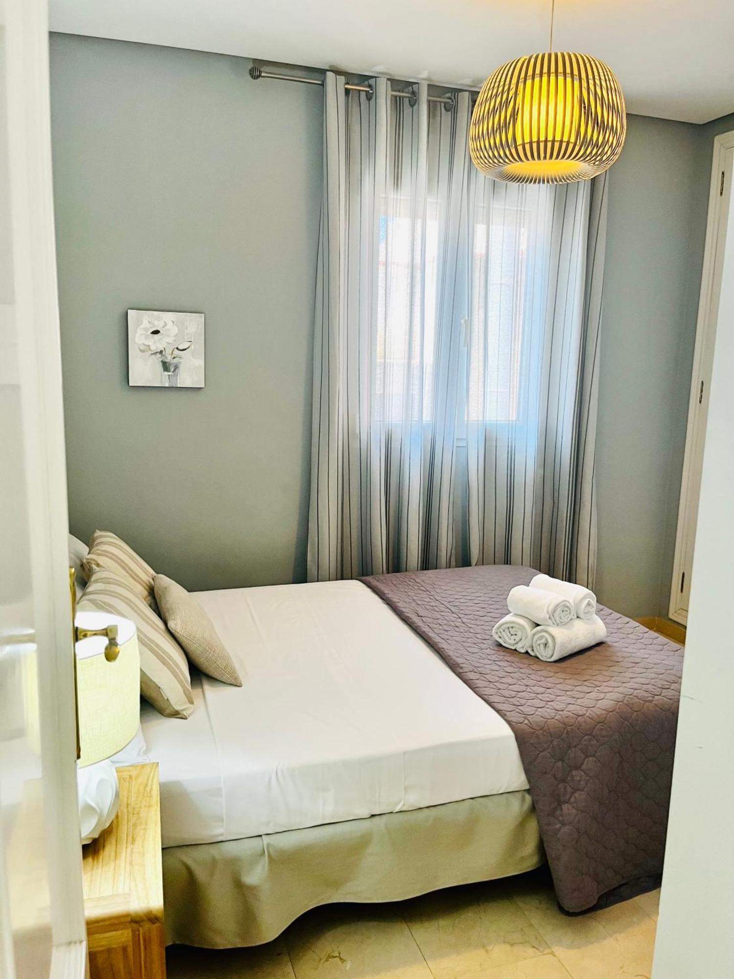 Travel Habitat Atico Calle Comedias Apartment Valencia Exterior photo